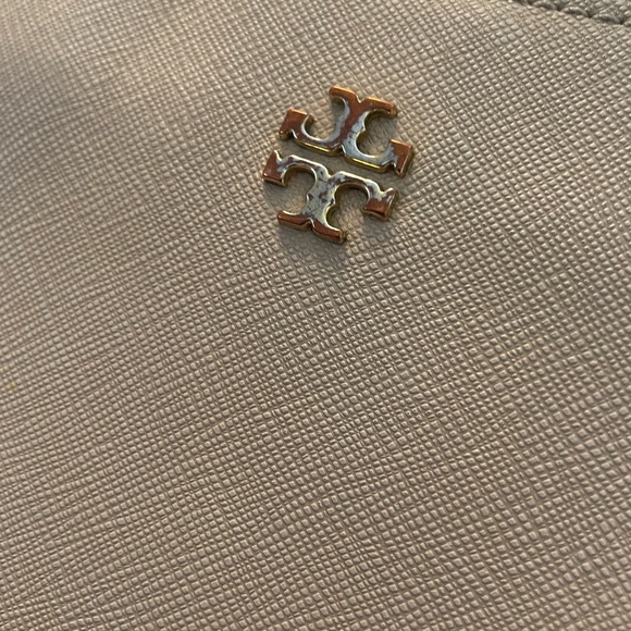 Large pale pink/light peach Tory Burch shoulder bag GREAT for spring 🩷 - Picture 2 of 11